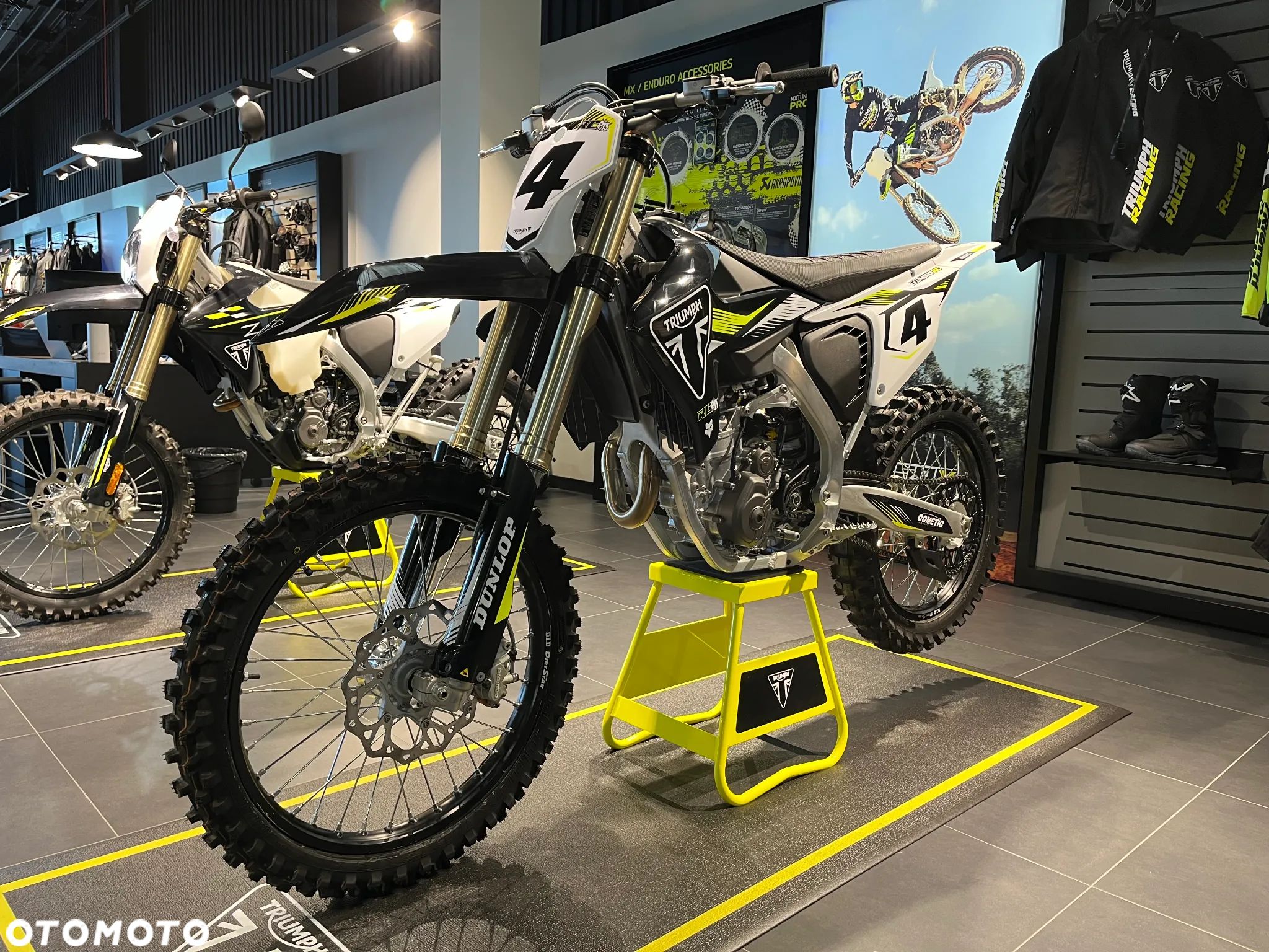 Triumph Inny - 1