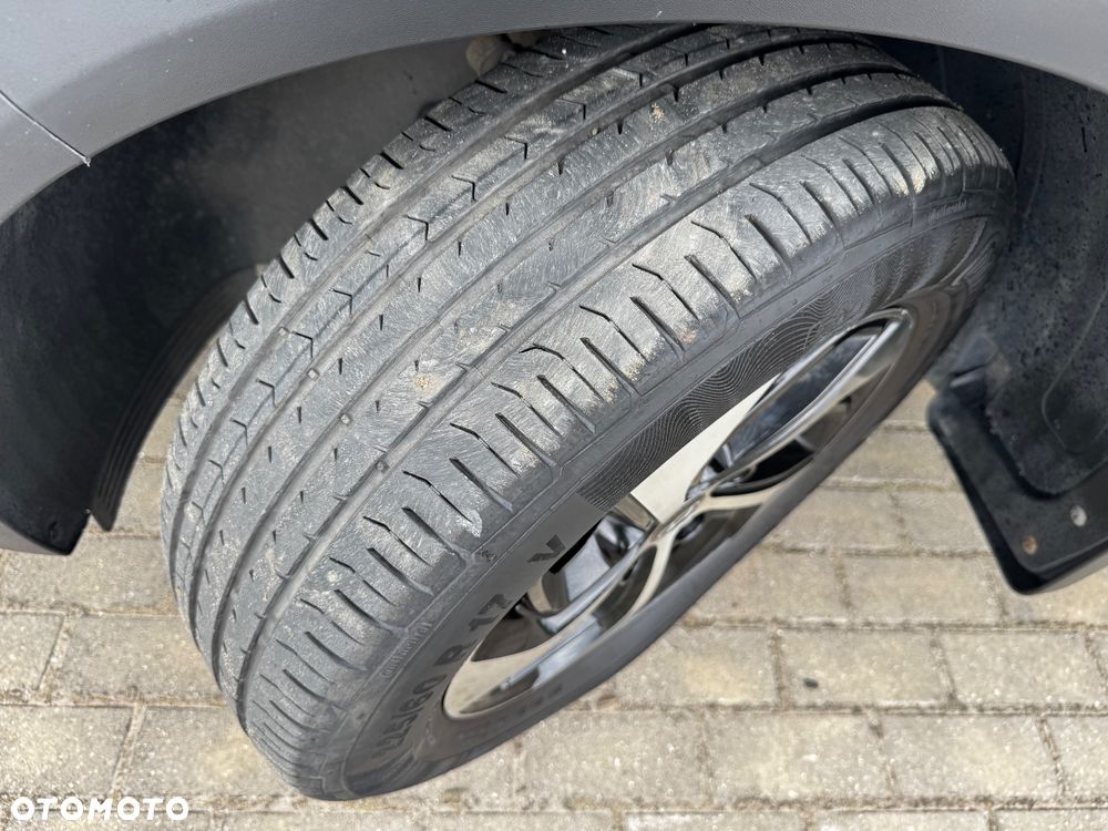 Hyundai Tucson 2.0 CRDI BlueDrive Style 2WD - 21