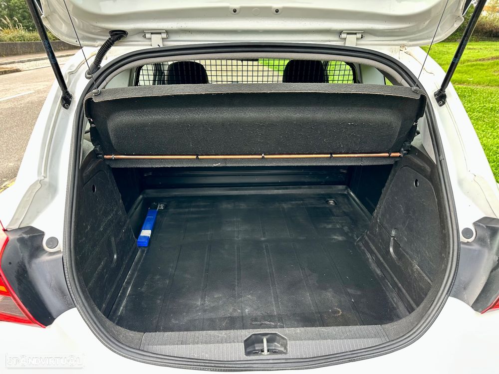 Opel Corsa E Van - 18