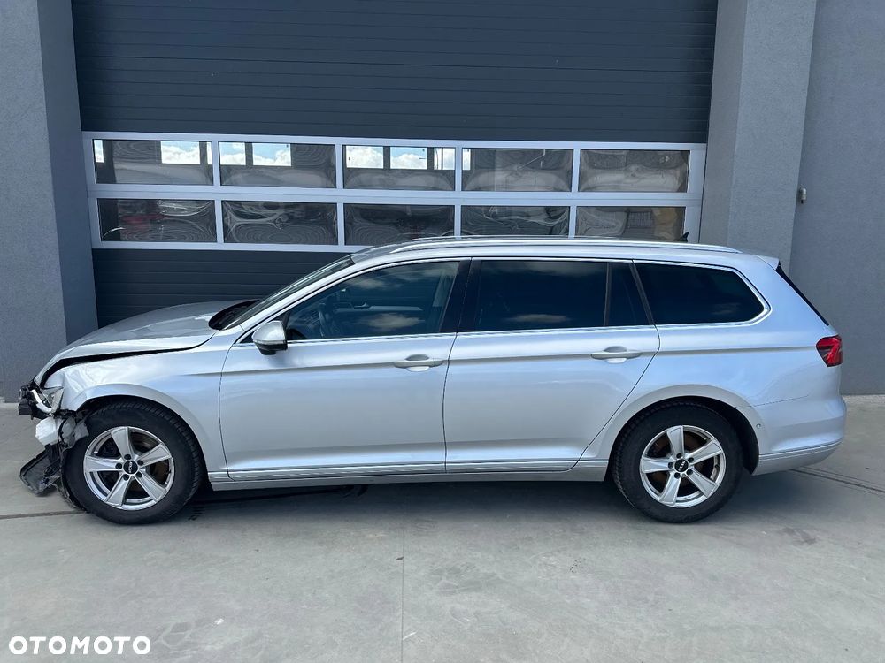 Volkswagen Passat 2.0 TDI SCR DSG Comfortline - 9