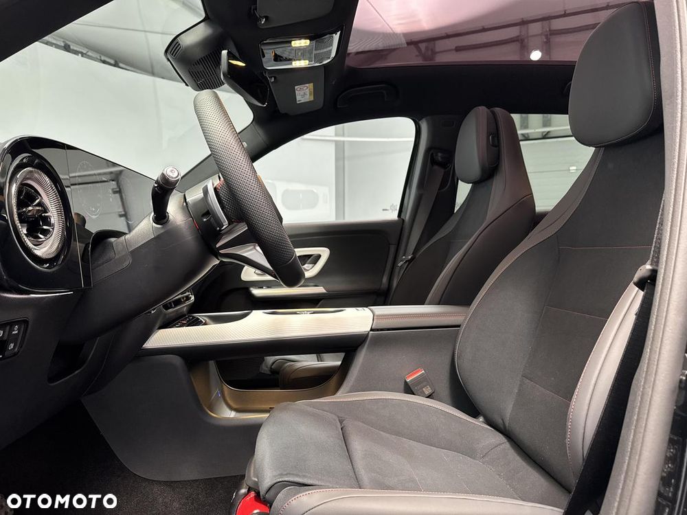 Mercedes-Benz GLB 250+ EQ 85kWh - 12
