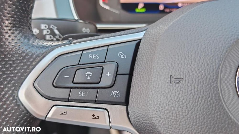 Volkswagen Passat - 27