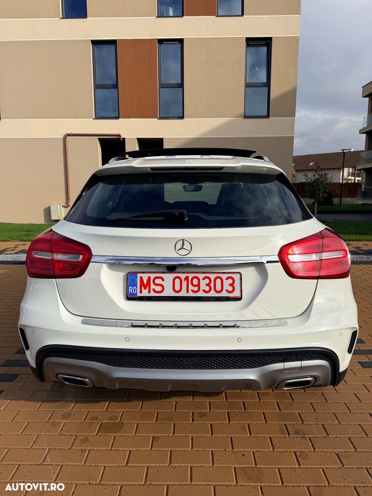 Mercedes-Benz GLA 200 AMG Line - 11