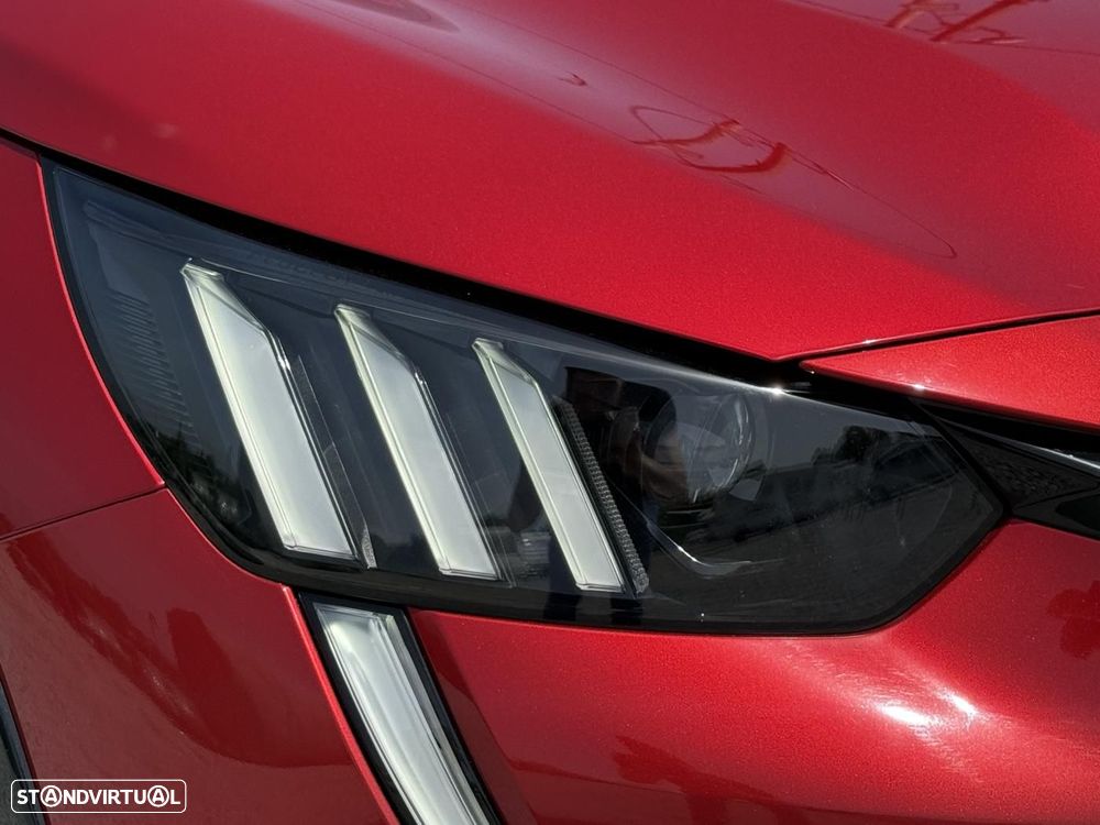 Peugeot e-208 GT - 8