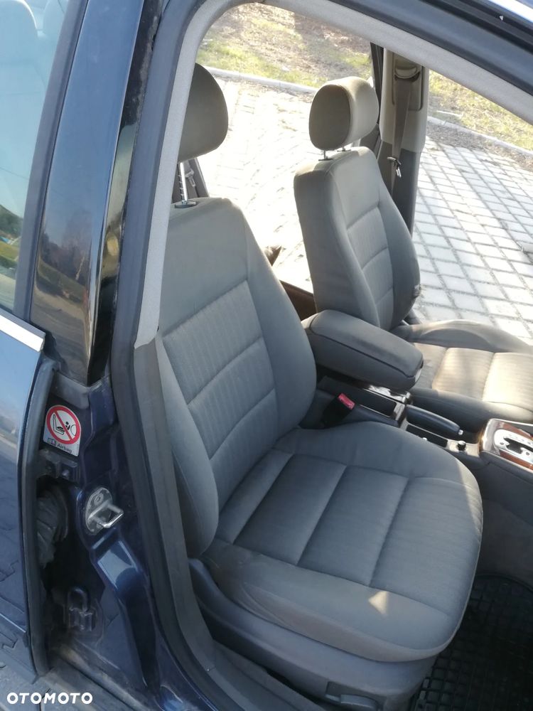 Audi A6 Limousine 2.4 Quattro Tiptr - 8