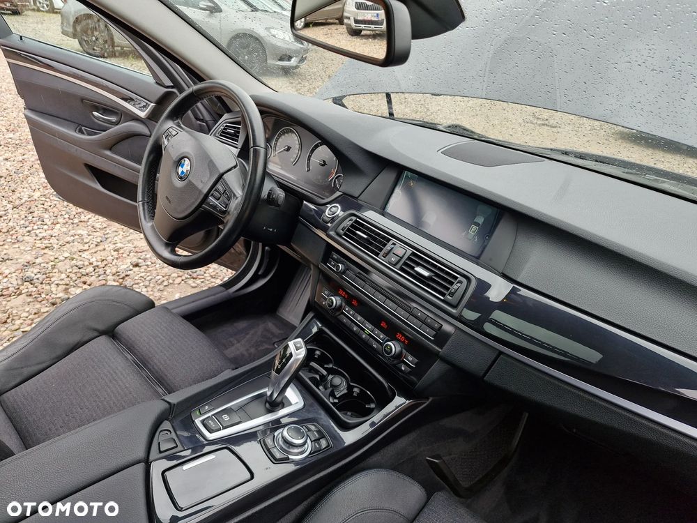 BMW Seria 5 520d - 13