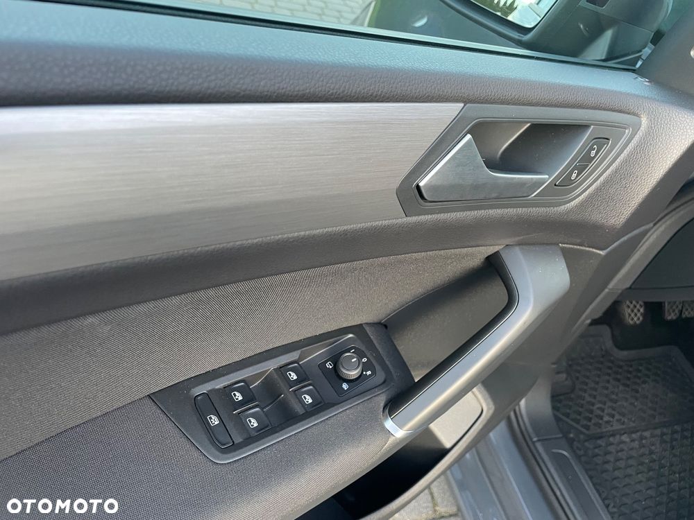 Volkswagen Touran 2.0 TDI BMT SCR Comfortline Plus - 18