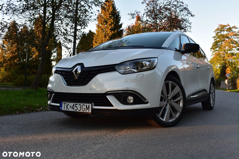Renault Grand Scenic - 19