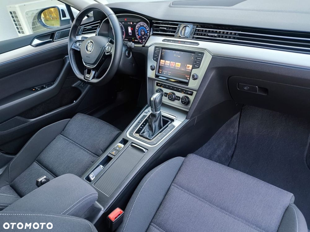 Volkswagen Passat Variant 2.0 TDI DSG (BlueMotion Technology) Comfortline - 5