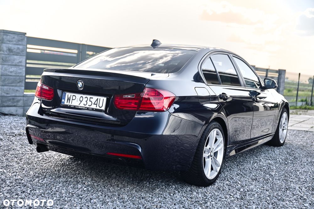 BMW Seria 3 320d - 19