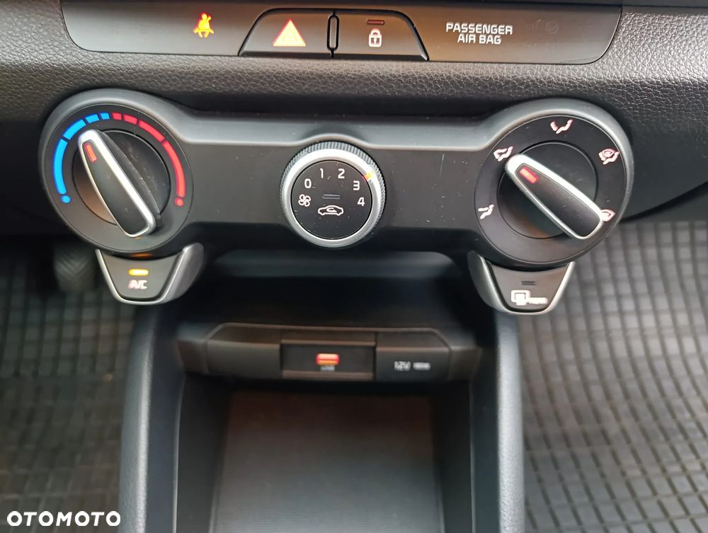 Kia Stonic 1.0 T-GDI M - 17