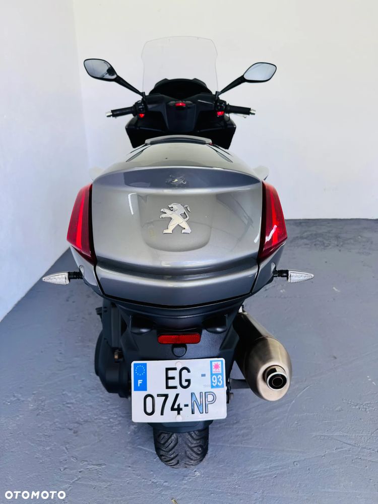 Peugeot Metropolis - 27
