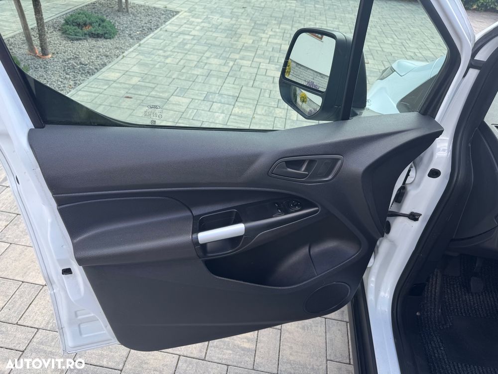 Ford Transit Connect - 22
