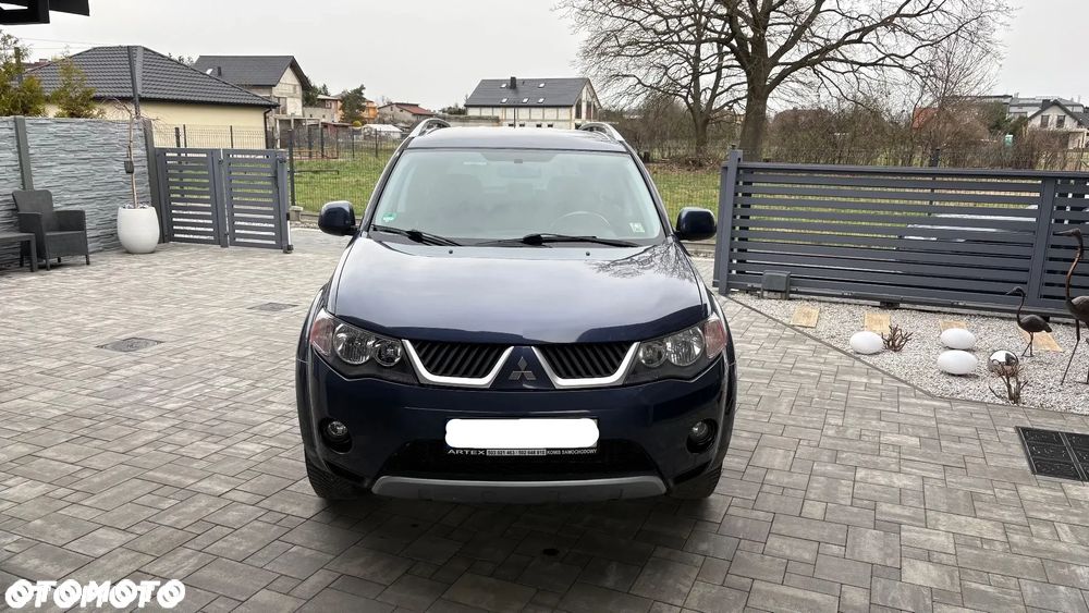 Mitsubishi Outlander 2.4 2WD Plus - 2