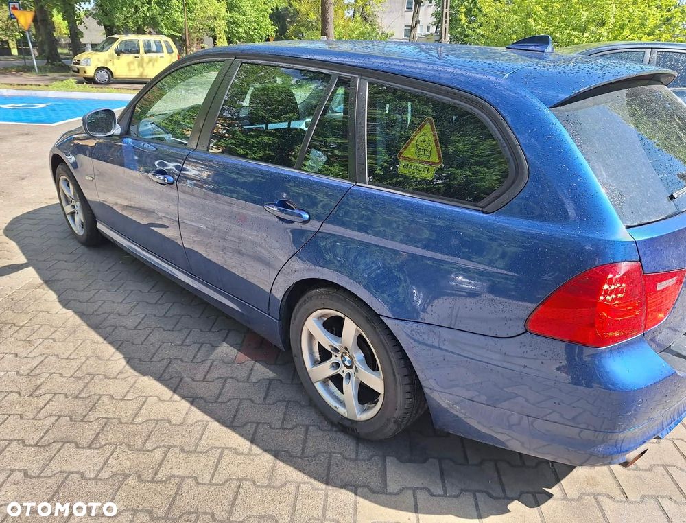 BMW Seria 3 318i Edition Exclusive - 4