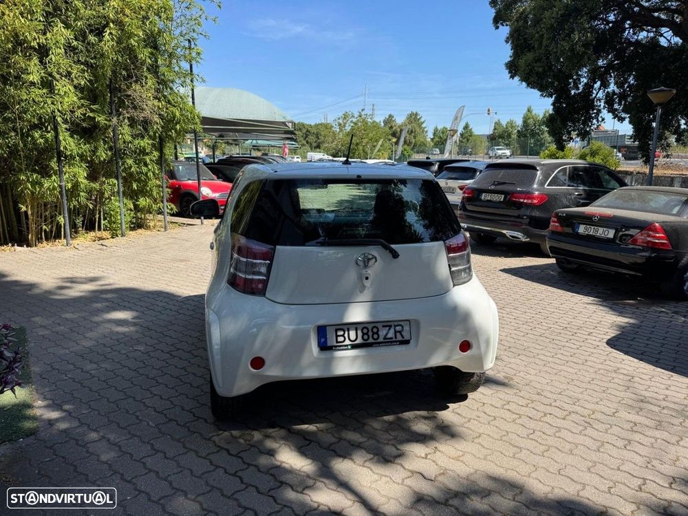 Toyota iQ 1.0 VVT-i - 5