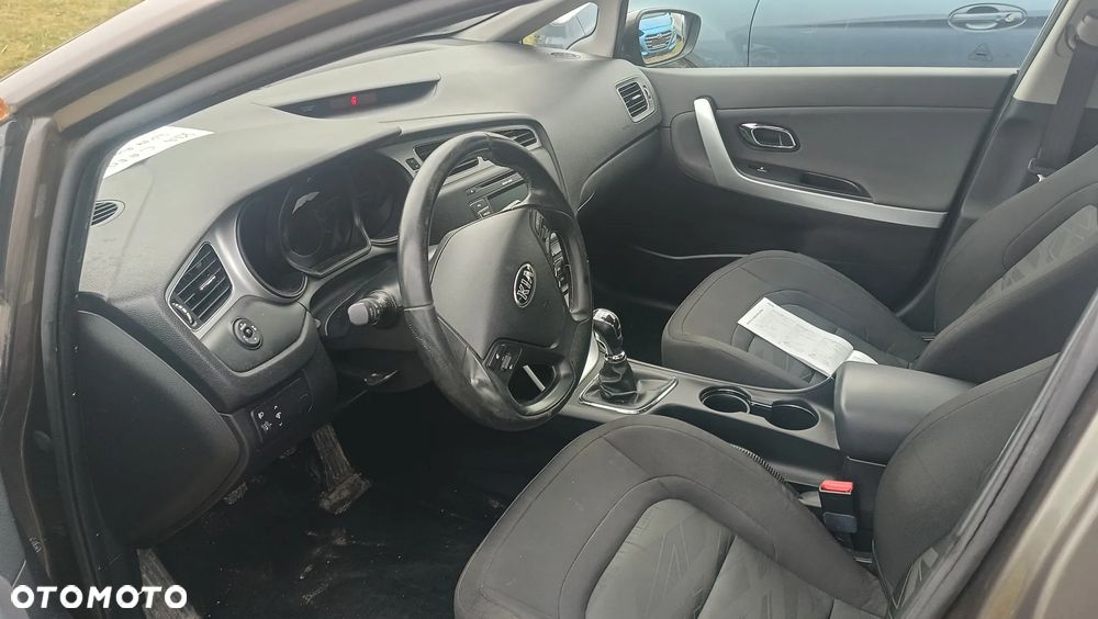 Kia Ceed 1.6 GDI Edition 7 - 10