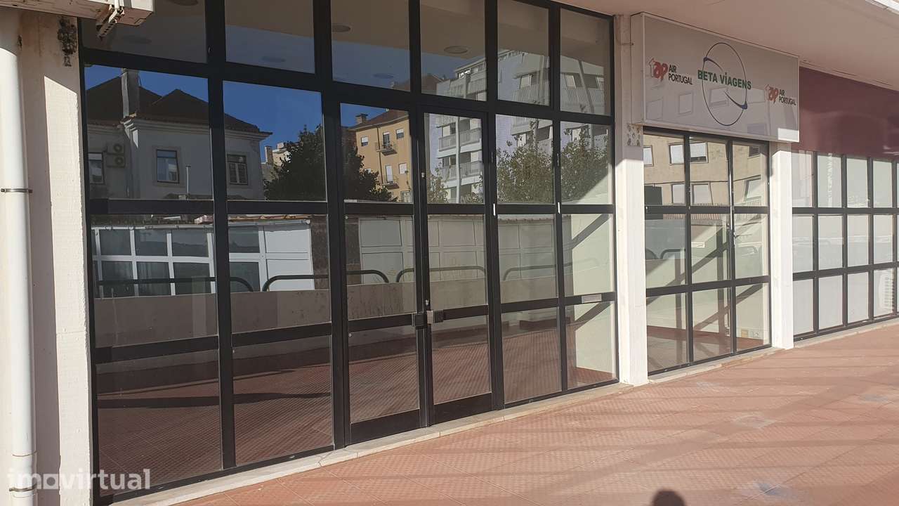 Loja na Avenida Afonso Henriques, nº45 com 85m2 - Grande imagem: 2/22