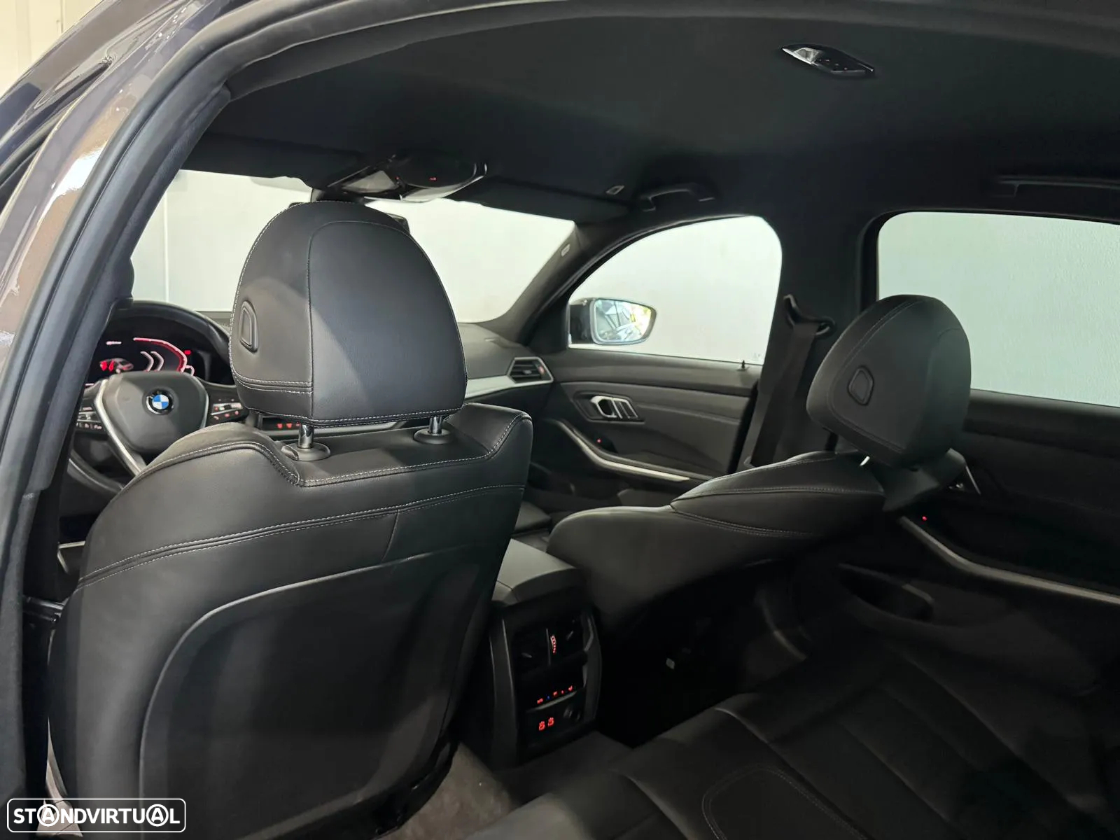 BMW 330 e Auto - 19