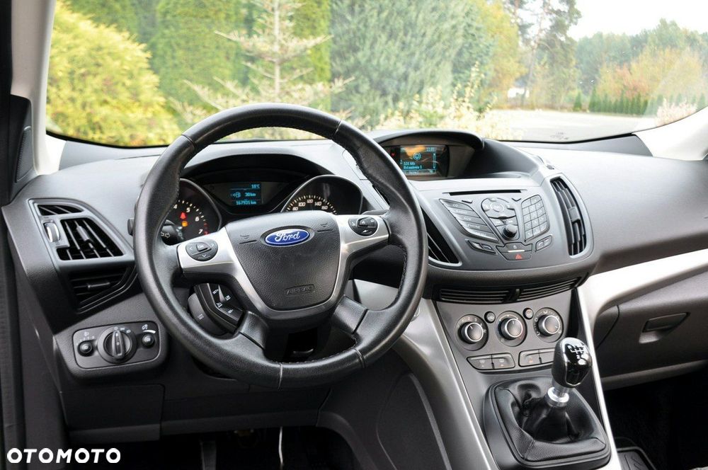 Ford Kuga - 29