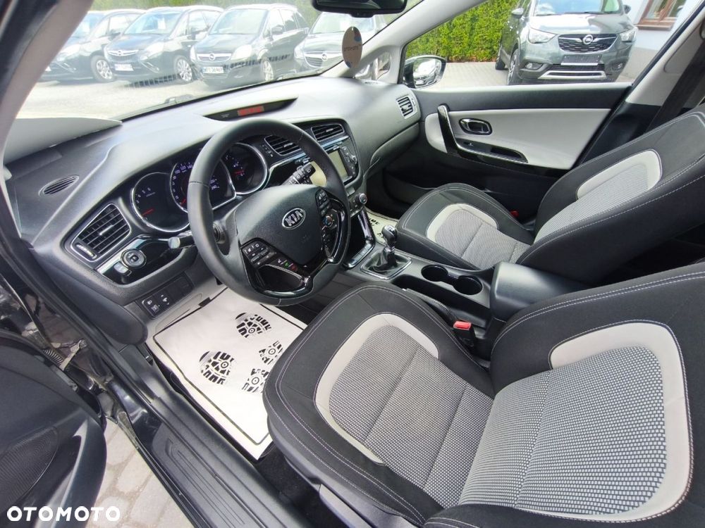Kia Ceed - 7