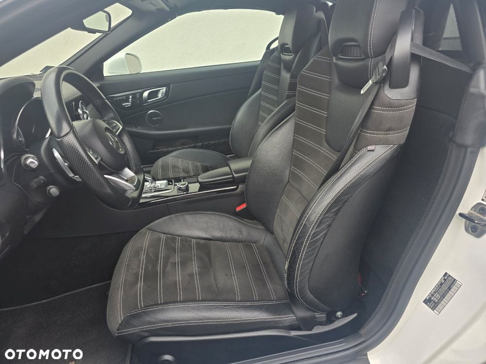 Mercedes-Benz SLC 300 9G-TRONIC Final Edition - 9