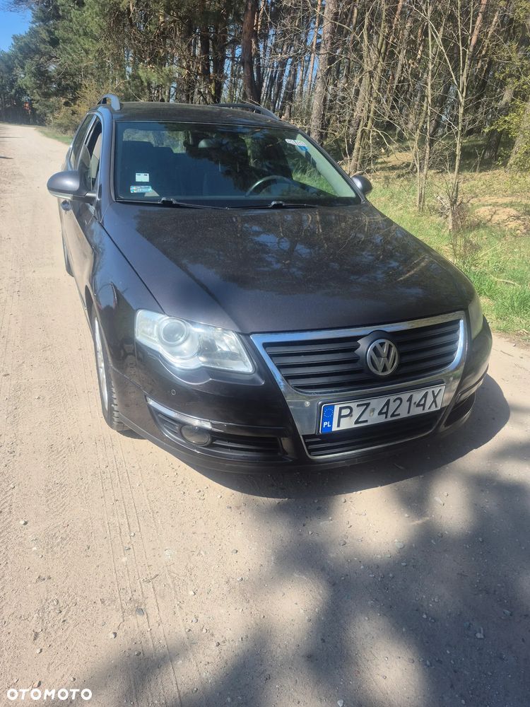 Volkswagen Passat 2.0 TDI Trendline DSG - 1