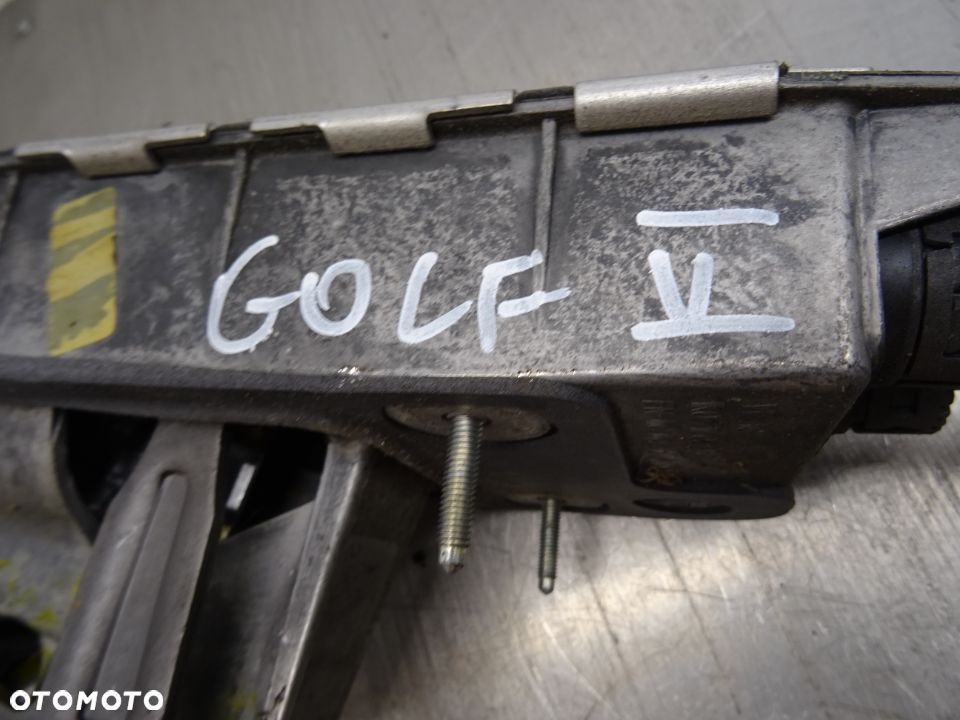 VW GOLF V HB 5D 1.9TDI LEWAREK WYBIERAK BIEGÓW 1K0711061B - 4