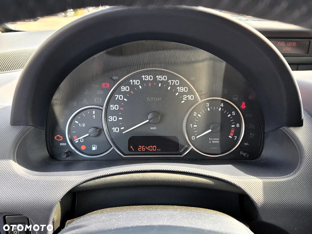 Peugeot 1007 1.4 Trendy - 14