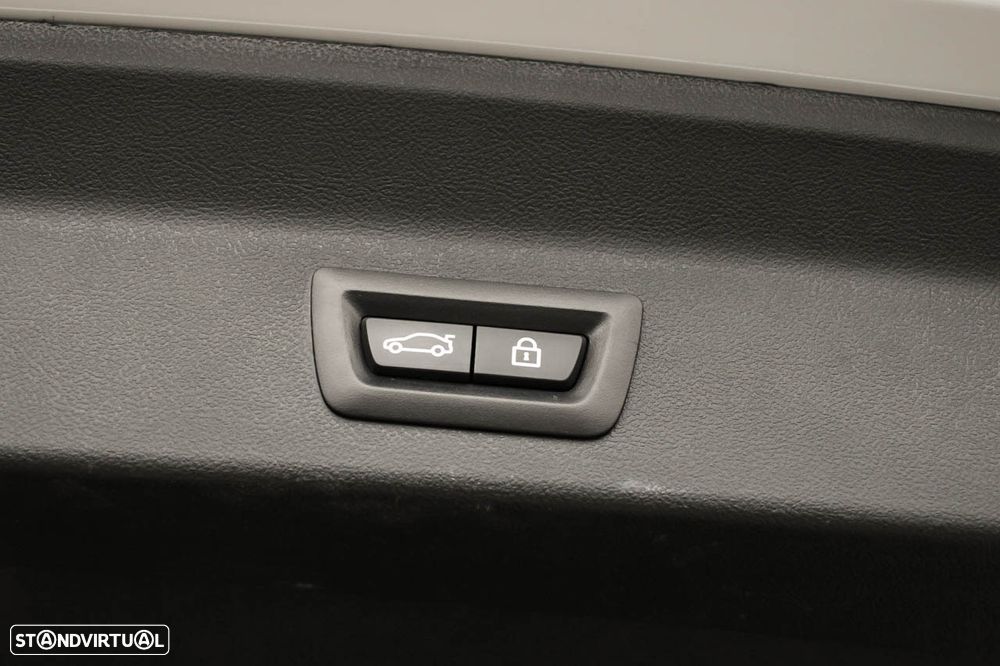 BMW iX3 M Sport Impressive - 9