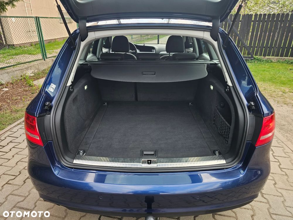 Audi A4 Avant 2.0 TDI DPF multitronic S line Sportpaket - 24