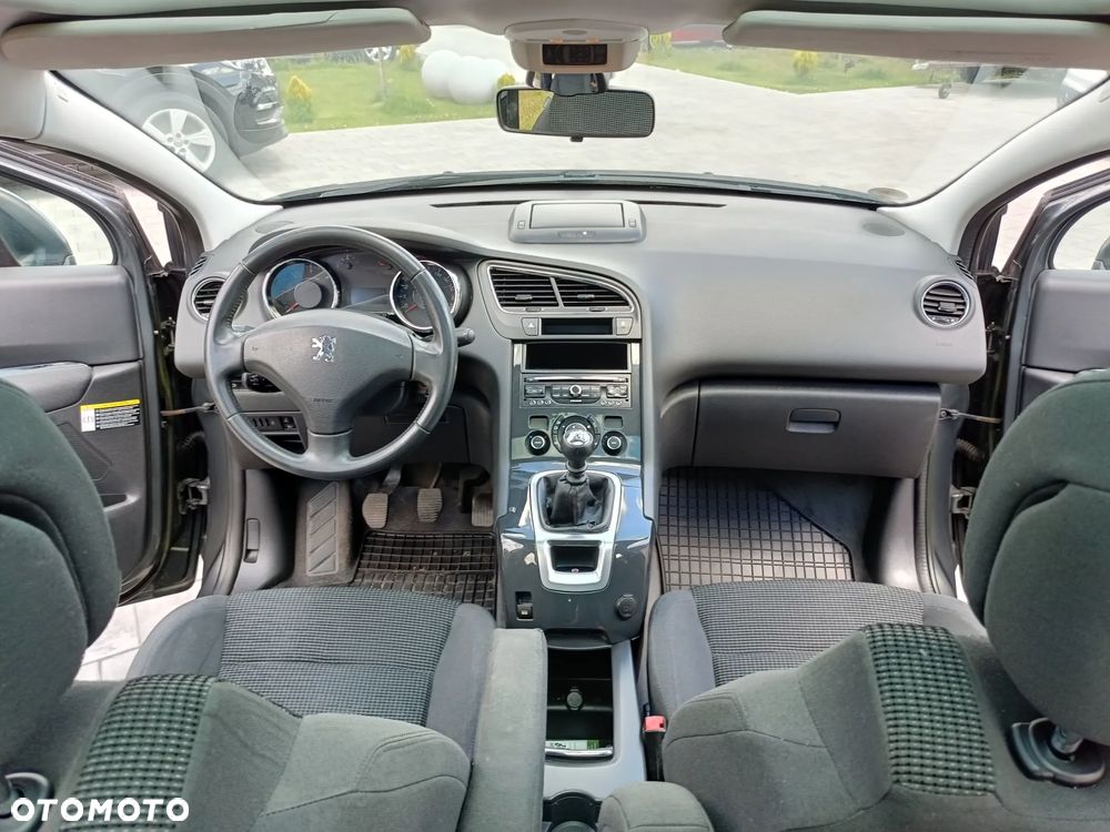 Peugeot 5008 - 23