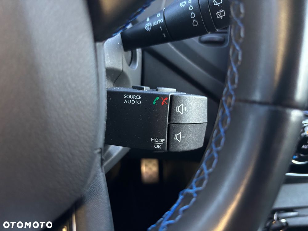 Renault Captur TCe 150 EDC GPF VERSION S - 24