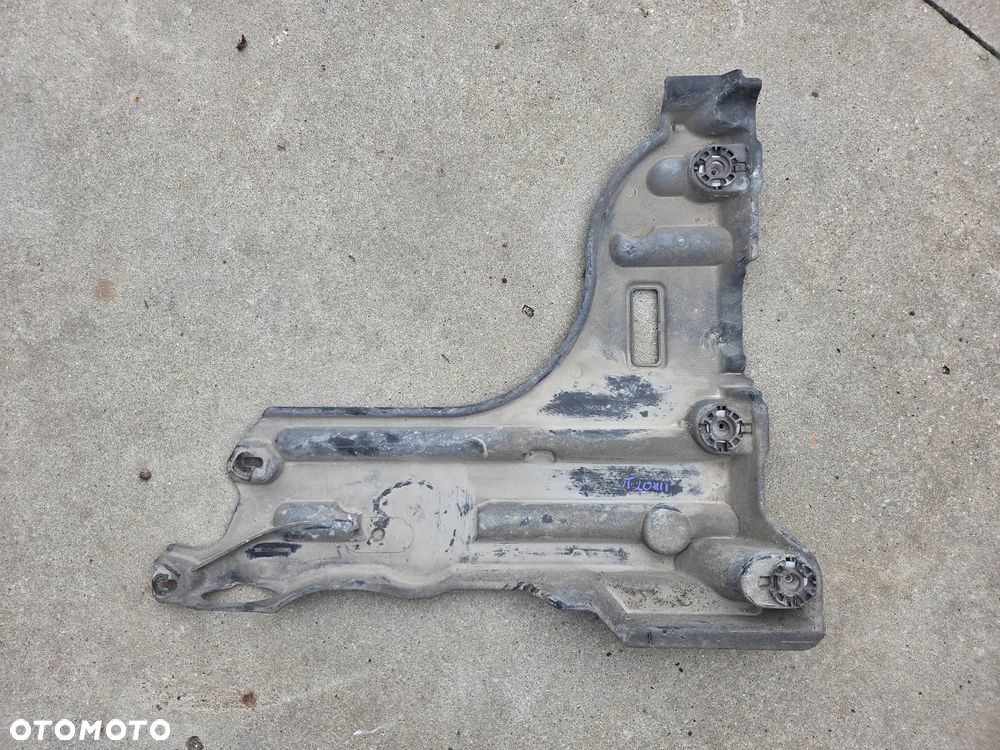 Osłona podwozia prawa tylna Peugeot 208 II  9823546880 - 1