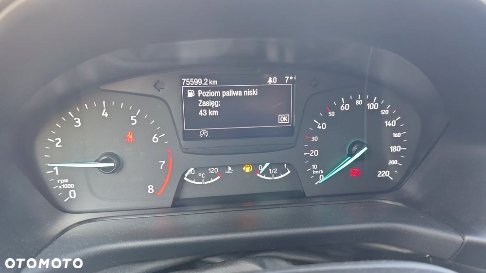 Ford Fiesta 1.0 EcoBoost S&S TREND - 4