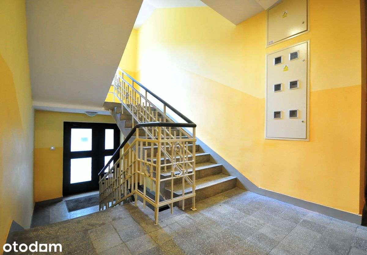Słoneczne i ciche studio/Nowe/ Metro