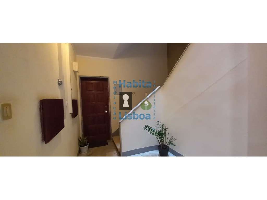 T2 Totalmente Remodelado Cova da Piedade A 10 Minutos de Lisboa - Grande imagem: 4/30