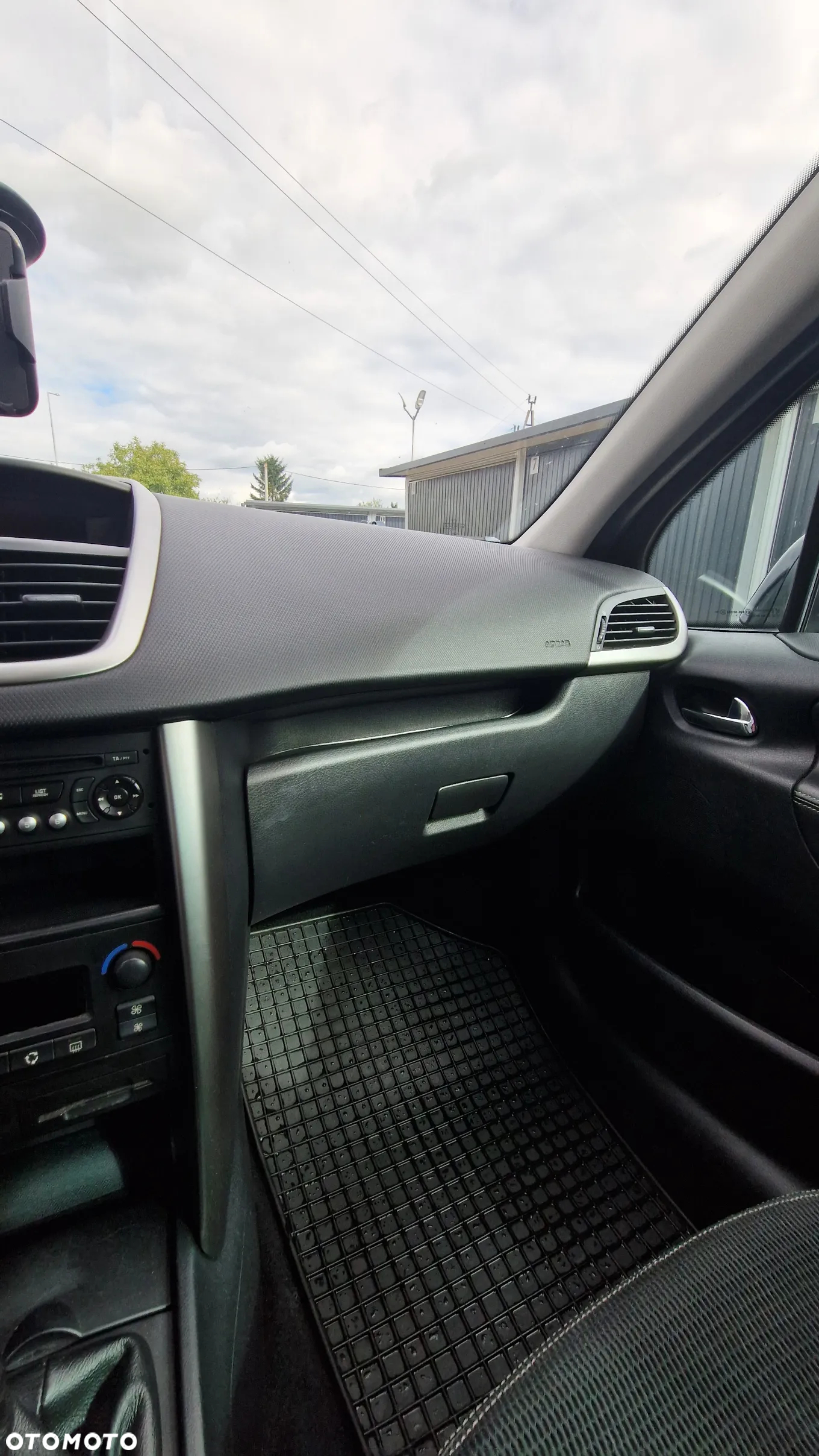 Peugeot 207 Outdoor 1.6 - 11