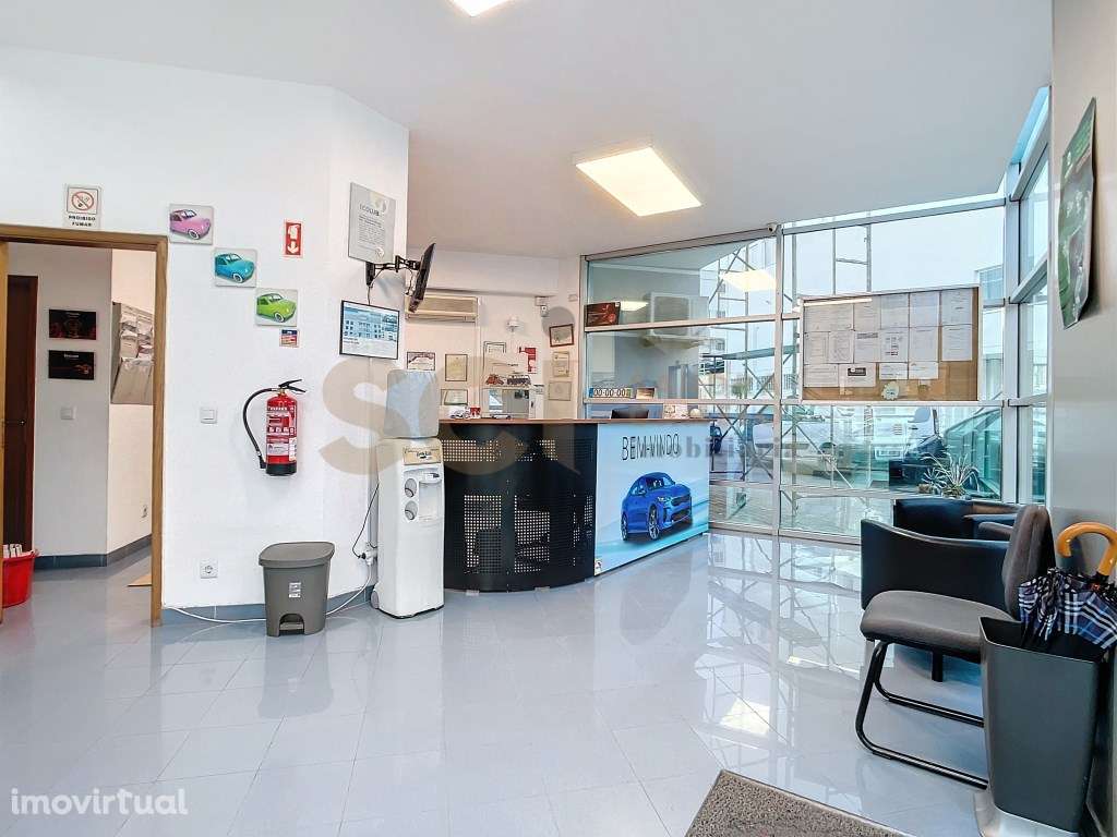 Armazém Industrial | Santa Marta do Pinhal | 1089 m2 Área - Grande imagem: 2/55