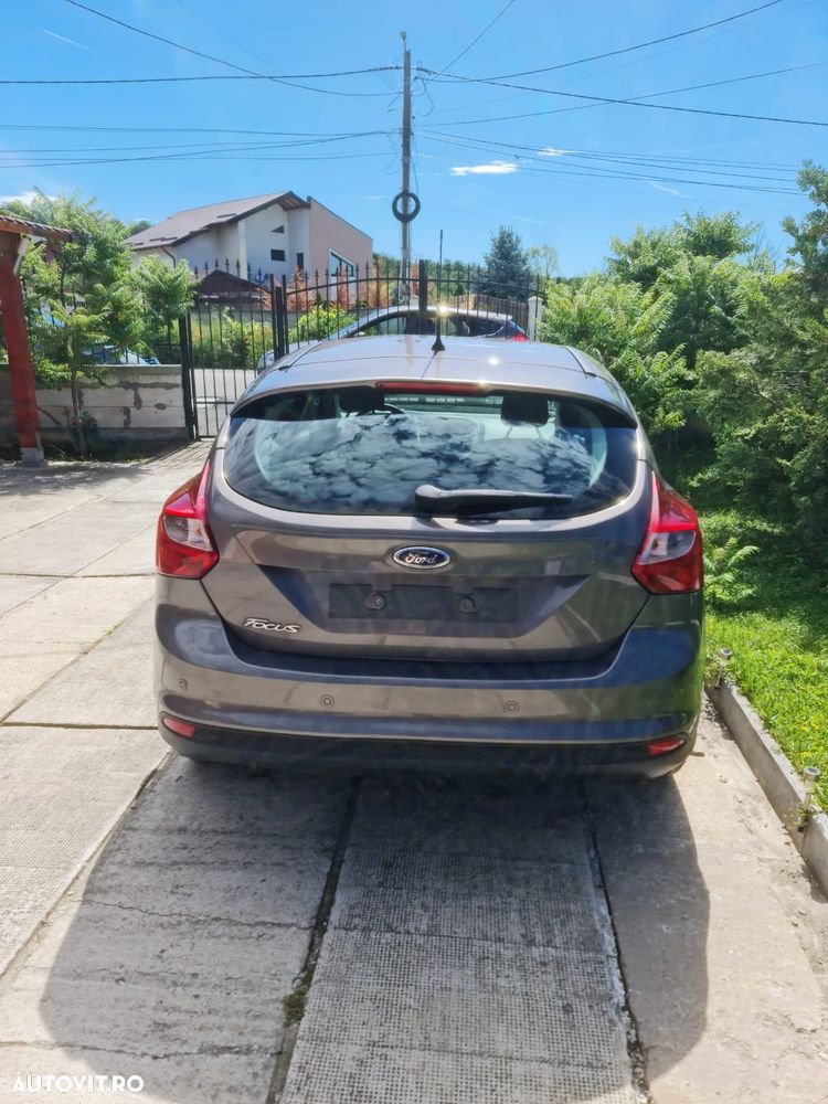 FORD Focus 2014 — imagine 11