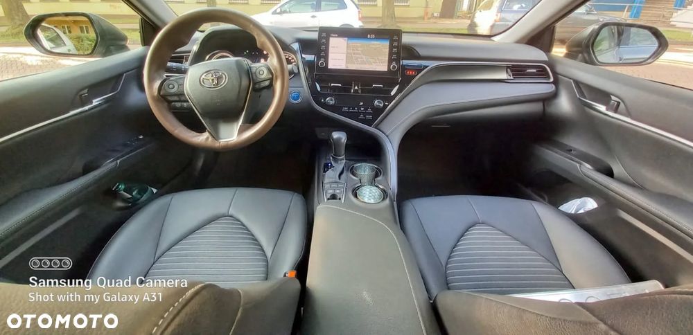 Toyota Camry 2.5 Hybrid Prestige CVT - 6