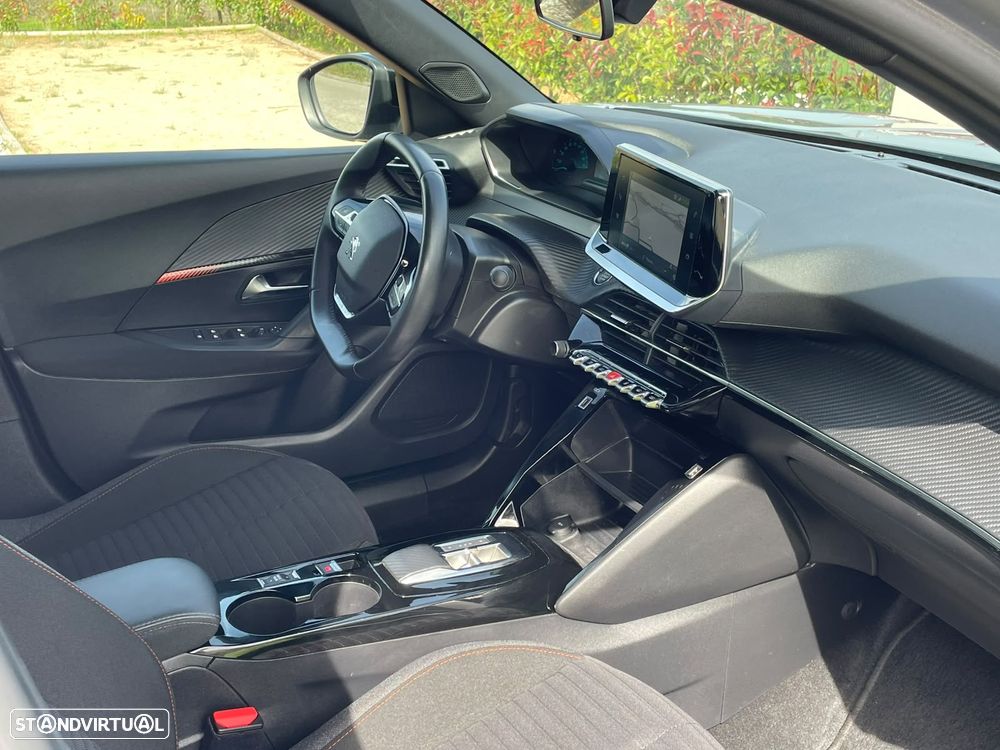 Peugeot e-2008 Active - 19