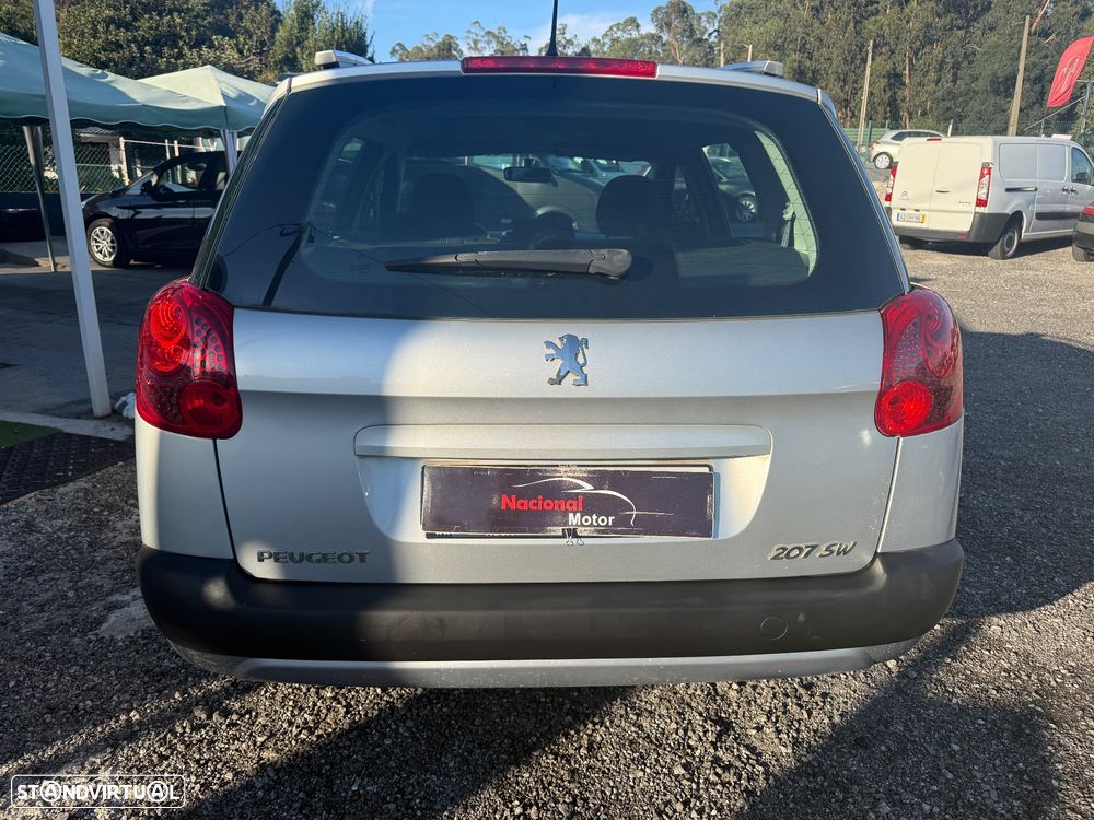 Peugeot 207 SW 1.4 Premium - 4