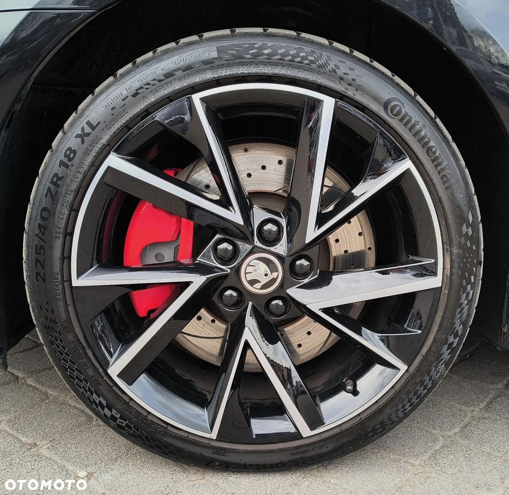 Skoda Octavia 2.0 TSI RS Challenge 245 DSG - 12