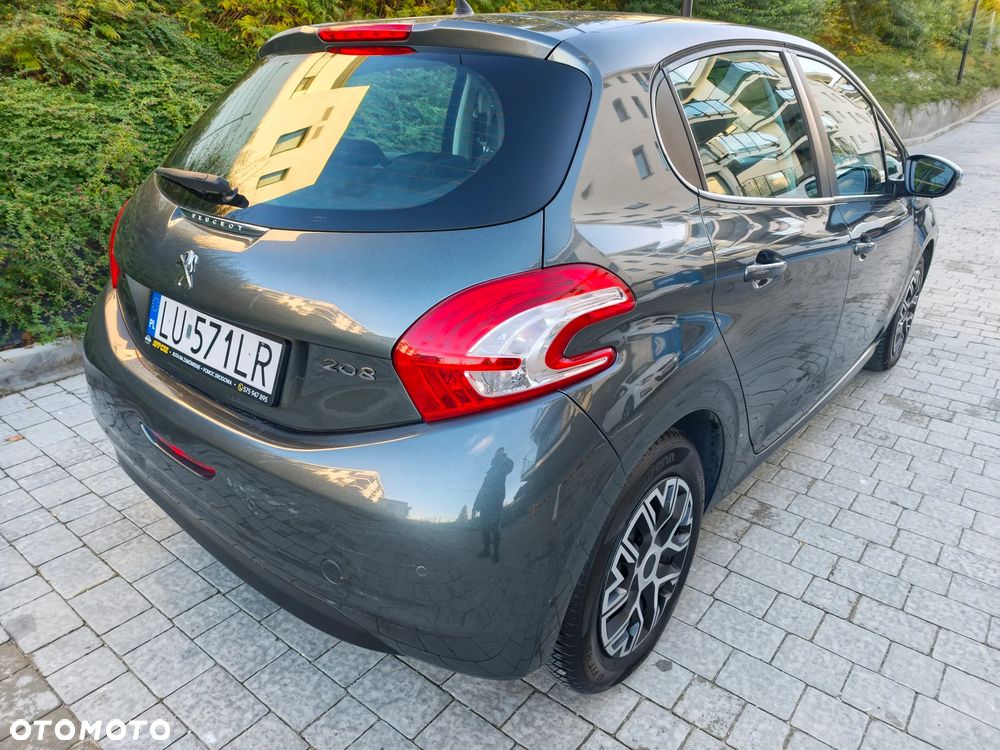 Peugeot 208 2013 photo 5