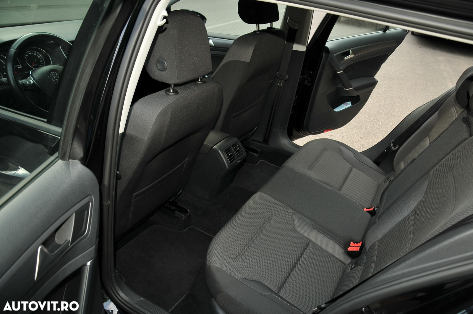 Volkswagen Golf 2.0 BlueTDI DSG Comfortline - 24