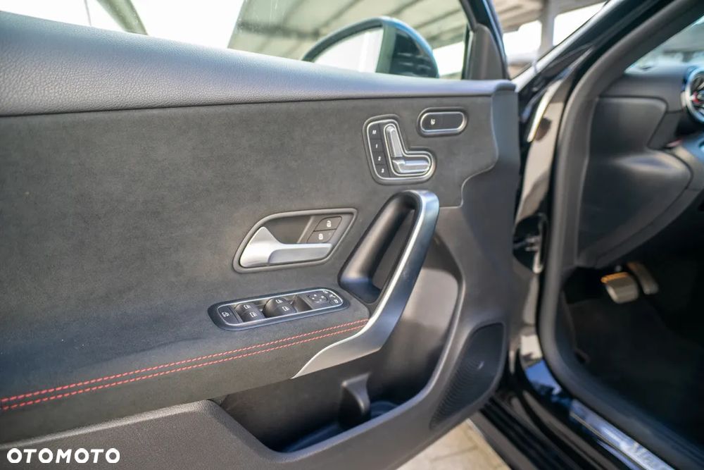 Mercedes-Benz Klasa A 180 d 8G-DCT Edition 2021 - 16