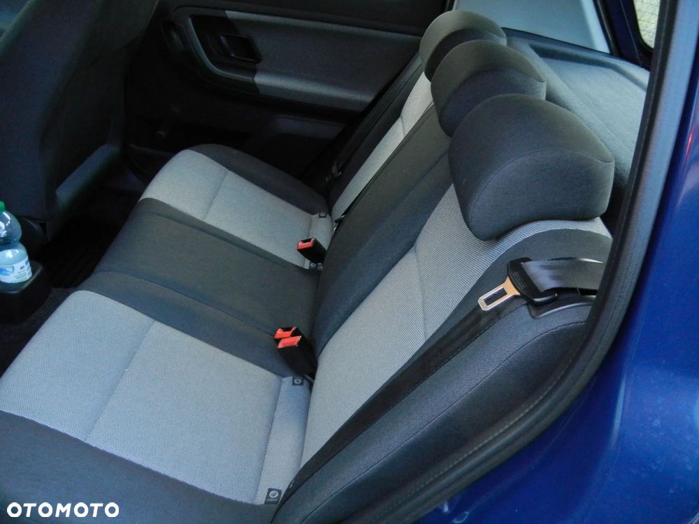Skoda Fabia - 11