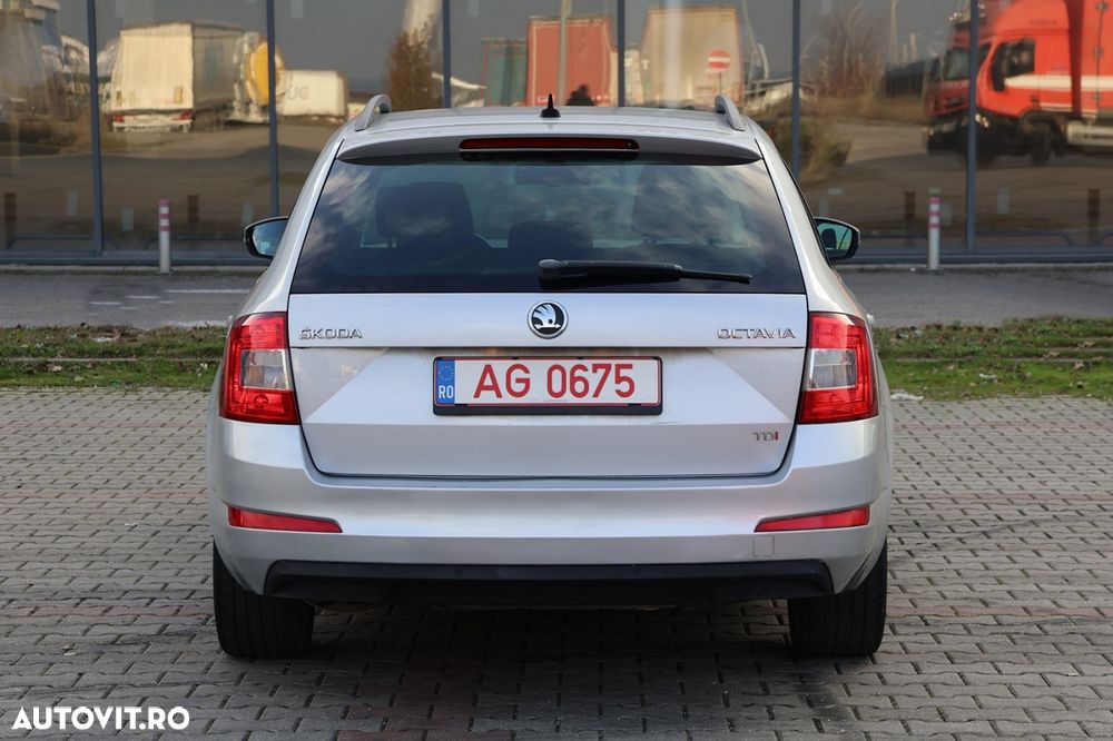 Skoda Octavia Combi 2.0 TDI DSG Ambition - 4