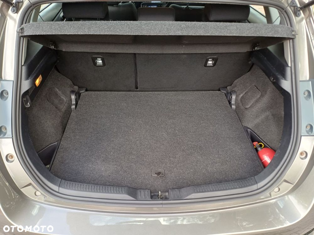Toyota Auris 1.33 VVT-i Active - 19